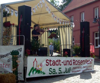 Soloauftritt beim Rosenfest in Burg Stargard